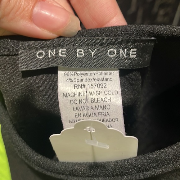 One by One crop top tank top neon like green and black stripe color block - Picture 4 of 5